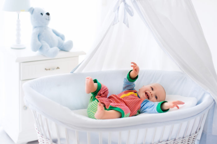 Ako vybrať matrac a lôžkoviny pre zdravý spánok bábätka